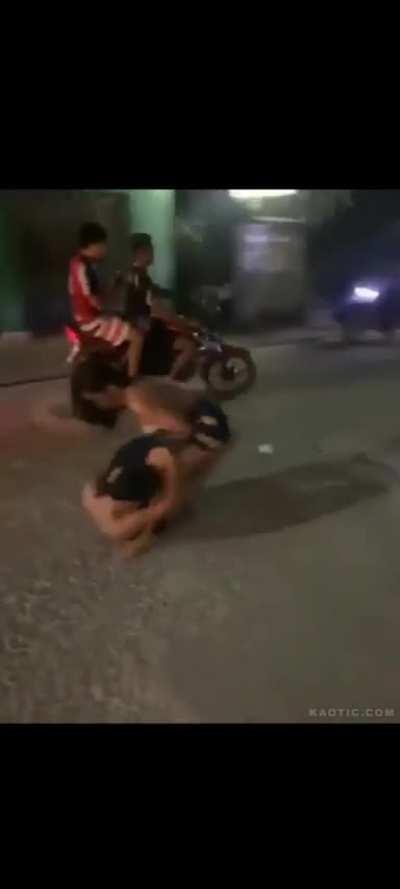 Hot wife shows mistress who she is dealing with 🥵