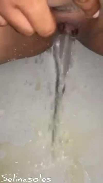 Morning tinkle 🥰 volunteer your tongue to be my toilet paper?