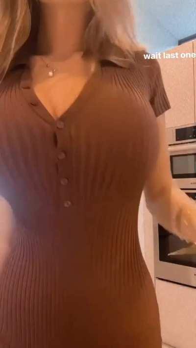 busty af