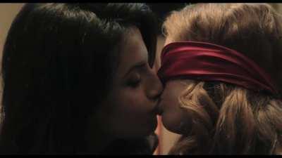 Zoé De Grand Maison (Teegan) & Jordana Lajoie (Dana) lesbian kiss in Morning After (2017)