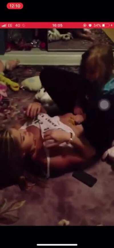 Ariel winter NIP SLIP