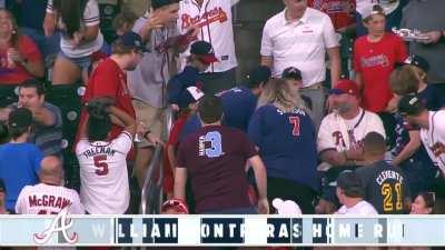 [Highlight] [Highlight] William Contreras hits a 3-0 cookie over the wall to tie the game.