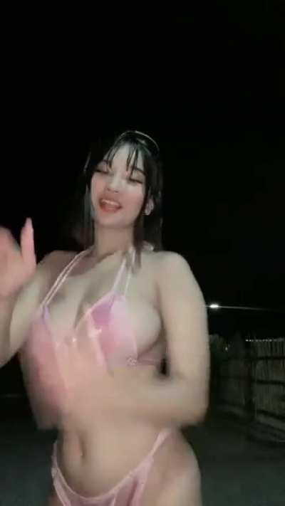 Atabs pero ang laki agad💦