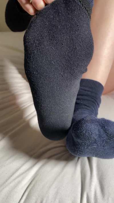 Beautiful sock pull and natural toes