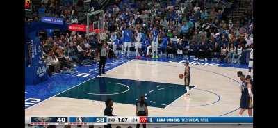 [Highlight] Luka called for a foul on clean steal attempt followed by an immediate Tech