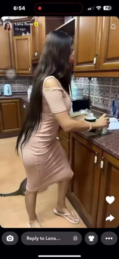 Lana Rose White Toes😋😍