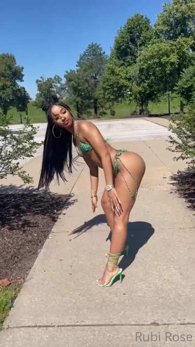 🤤