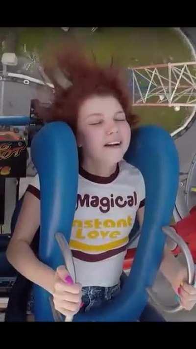 Я сейчас буду кататься на всех аттракционах