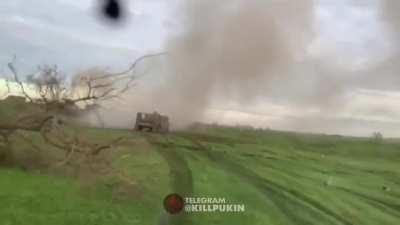 UA POV: Ukrainian HMMWV's during an assault reportedly in Kherson region.......Mad Max Fury Road Edition. Witness!!!