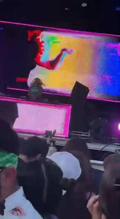 This guy was so geeked I didn’t see him look at the performer once lmao