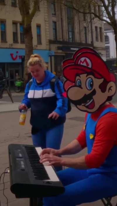 Karen ate a mushroom this morning 🍄