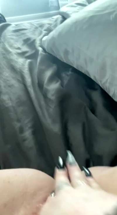 I'd love to make you cum in me 🙈