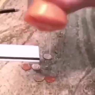 Que raro, por qué no me acepta el dinero?