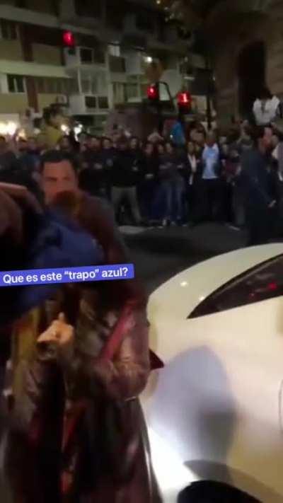 Ponganse los sombreros de aluminio. El atentado a cfk fue un autoatentado.