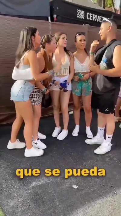 Carola eres tu??? 🤨