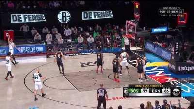 [Highlight] Jayson Tatum beats the third quarter buzzer with a long 2 over KD