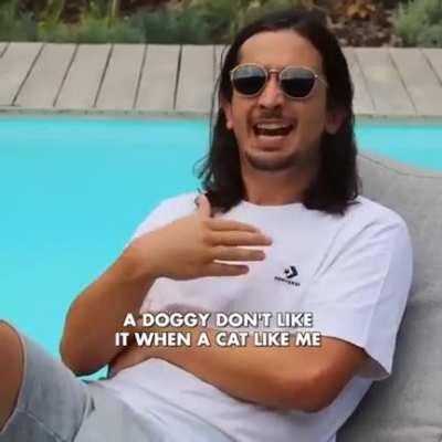 Oh long Johnson 2 remix. Amazing duet between human and cat.