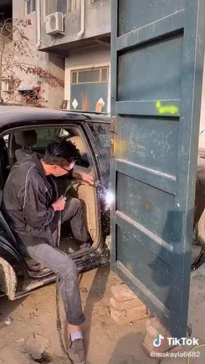 Mhh yes this door here is made out of door