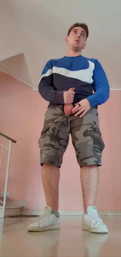 Who loves a huge risky cumshot? (22)