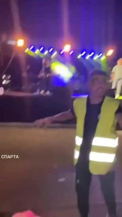 to throw a bra at performers