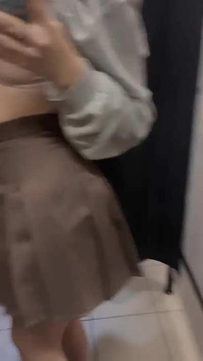 F18, going to the mall alone again 😥