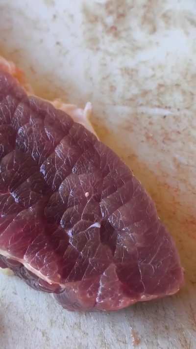 This is what muscle spasms look like.