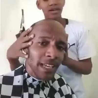 faz esse corte no cabelo dos nerd que vai ai 🤡🔪