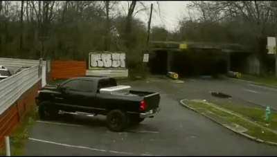 Hmmmm. The clearance sign isn't that important is it?