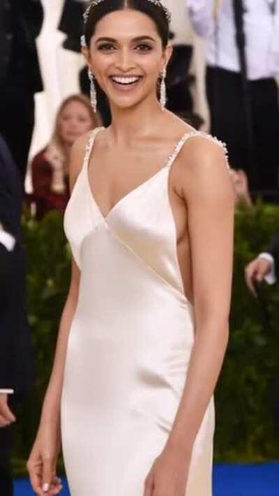 🌶️ Hottest Deepika Padukone from Met Gala 2017 🔥