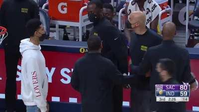 [Highlight] Pacers Assistant HC Greg Foster verbally harasses Goga Bitadze for a solid minute, being held back by both players and coaches.