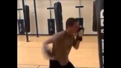 NO TE VUELVO A DECIR LA EME PALABRA 😭😭