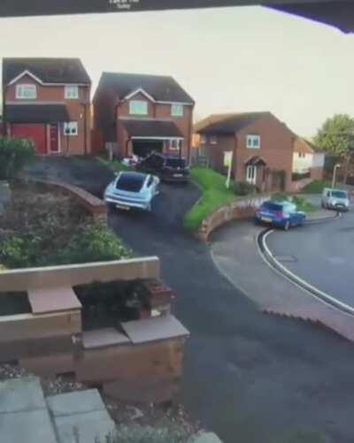 Lemme just NYOOOOOOM