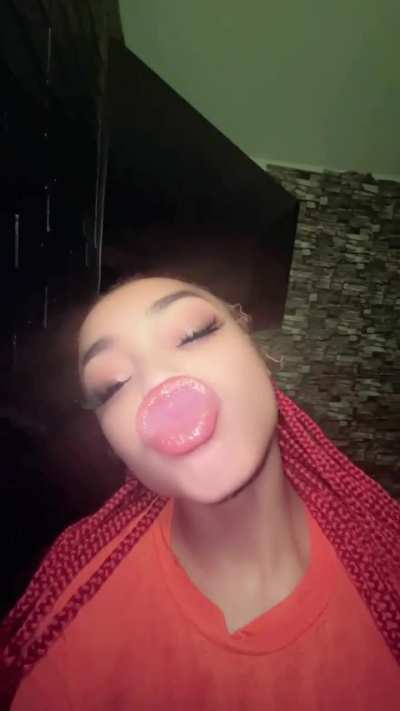 Follow my instagram @mamapotion 💋