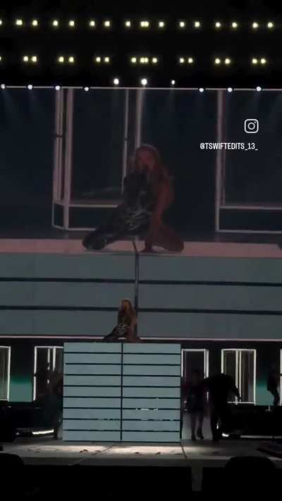 It's SunTay, have you worshipped our golden goddess yet?