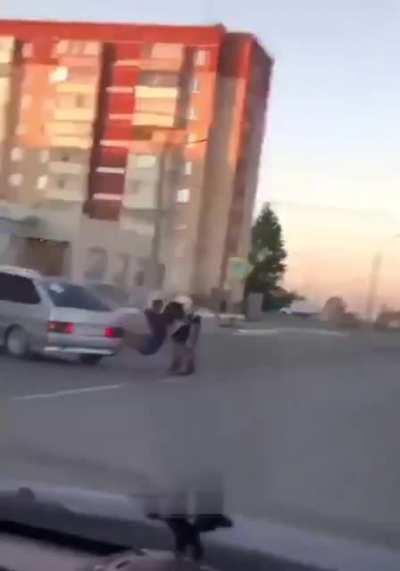 Guy no sells the most brutal Stone Cold Stunner ever.