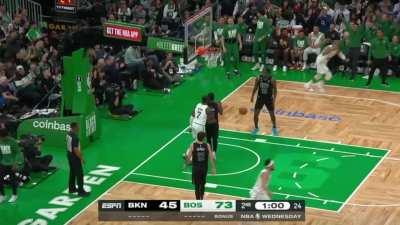 [Highlight] Day'Ron Sharpe doesn't realize the ball has been inbounded until Horford, the guy he was supposed to be guarding, hits the wide open three-pointer.