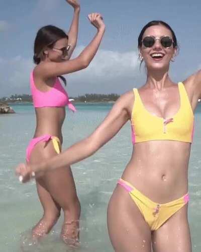 Victoria and Maddie having fun at the beach. (GIF)