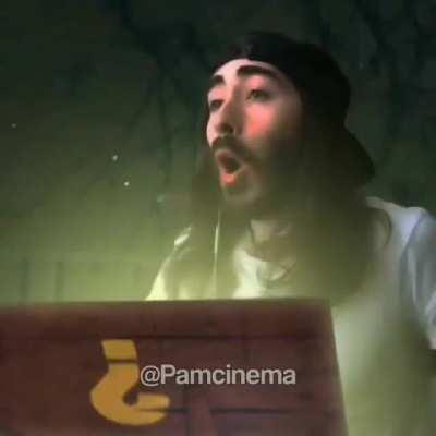 Un grande el cr1tikal