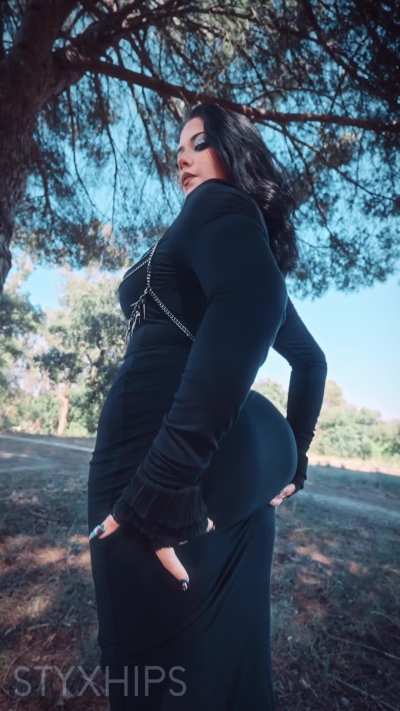 You live to drool over PHAT asses in TIGHT dresses