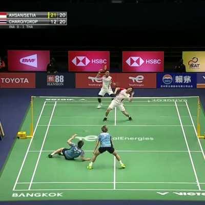 How on Earth did they win that point!