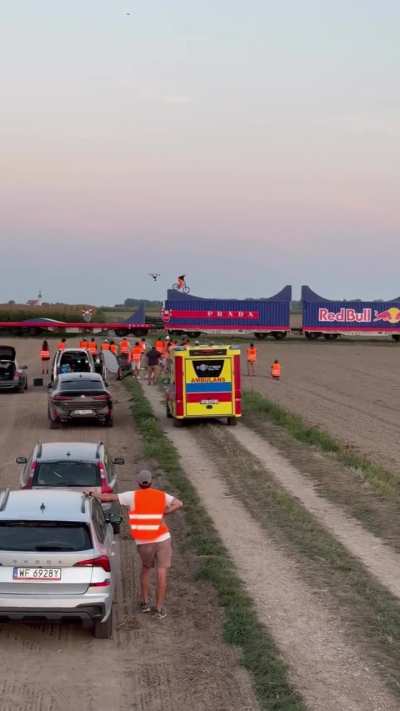 [Behind-The-Scenes] Dawid Godziek's Bike Express