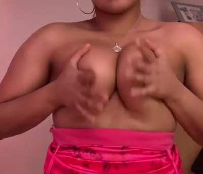 Can someone play with my tits?