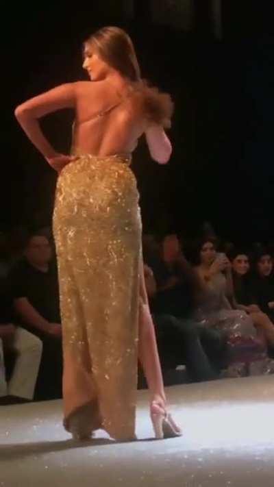 Tara Sutaria 🥵🔥🔥