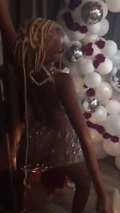Celebration twerk