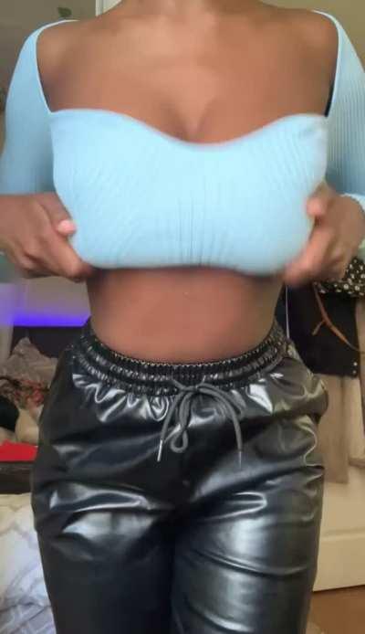 Thankful for these big hangers 😜