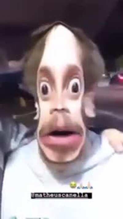 E os cara desse lado tão é consumindo