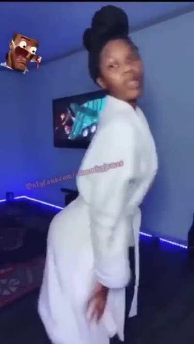 She deff won 😳 *NSFW*