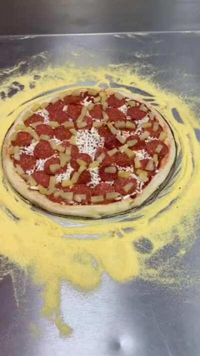 This explains a lot about pineapple pizza 😅