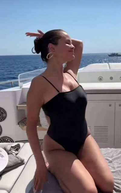 Selena Gomez has me hard