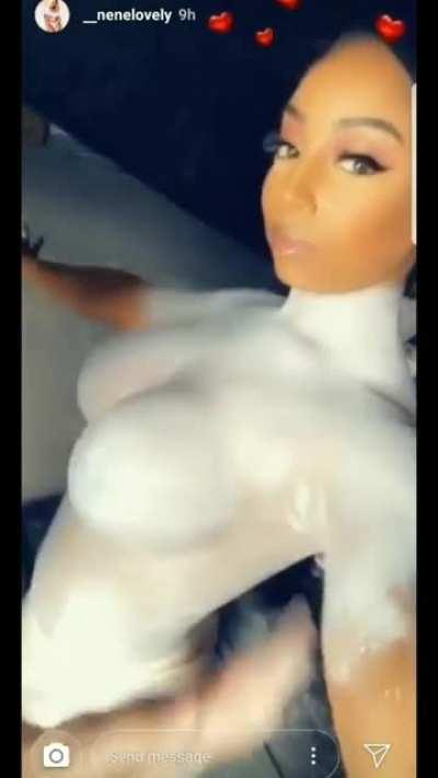 _nenelovely body paint